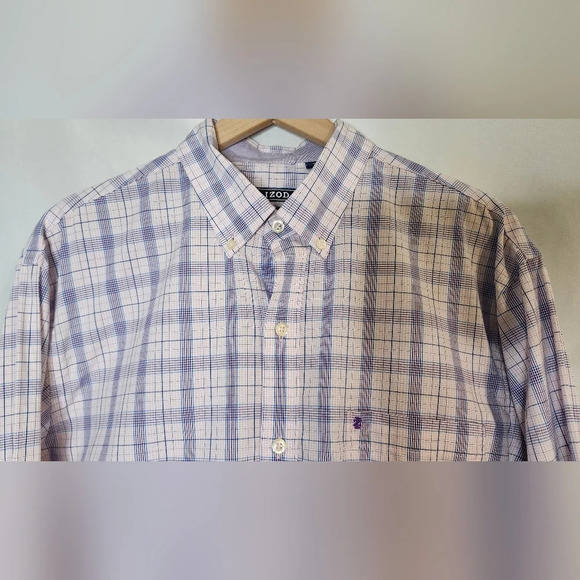 IZOD Mens Shirt Size L Purple Blue Plaid Button Down Cotton Classic Career‎ - Picture 2 of 8